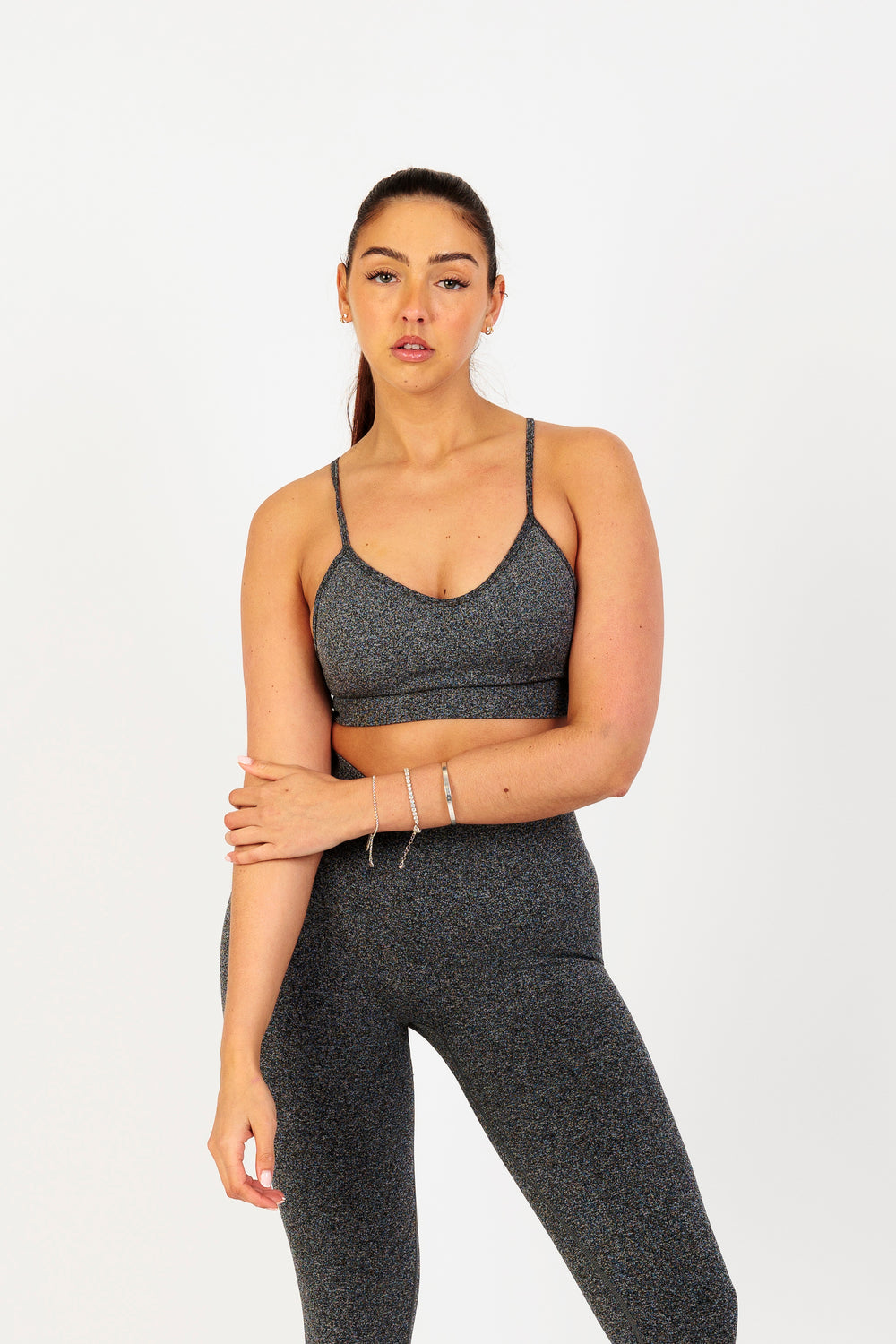 Crisscross Back Seamless Sports Bra in Dark Grey