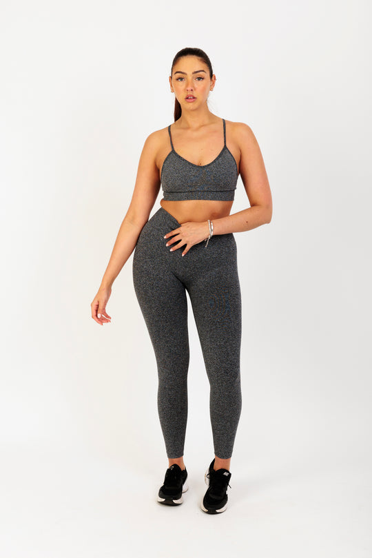 Crisscross Back Seamless Sports Bra in Dark Grey