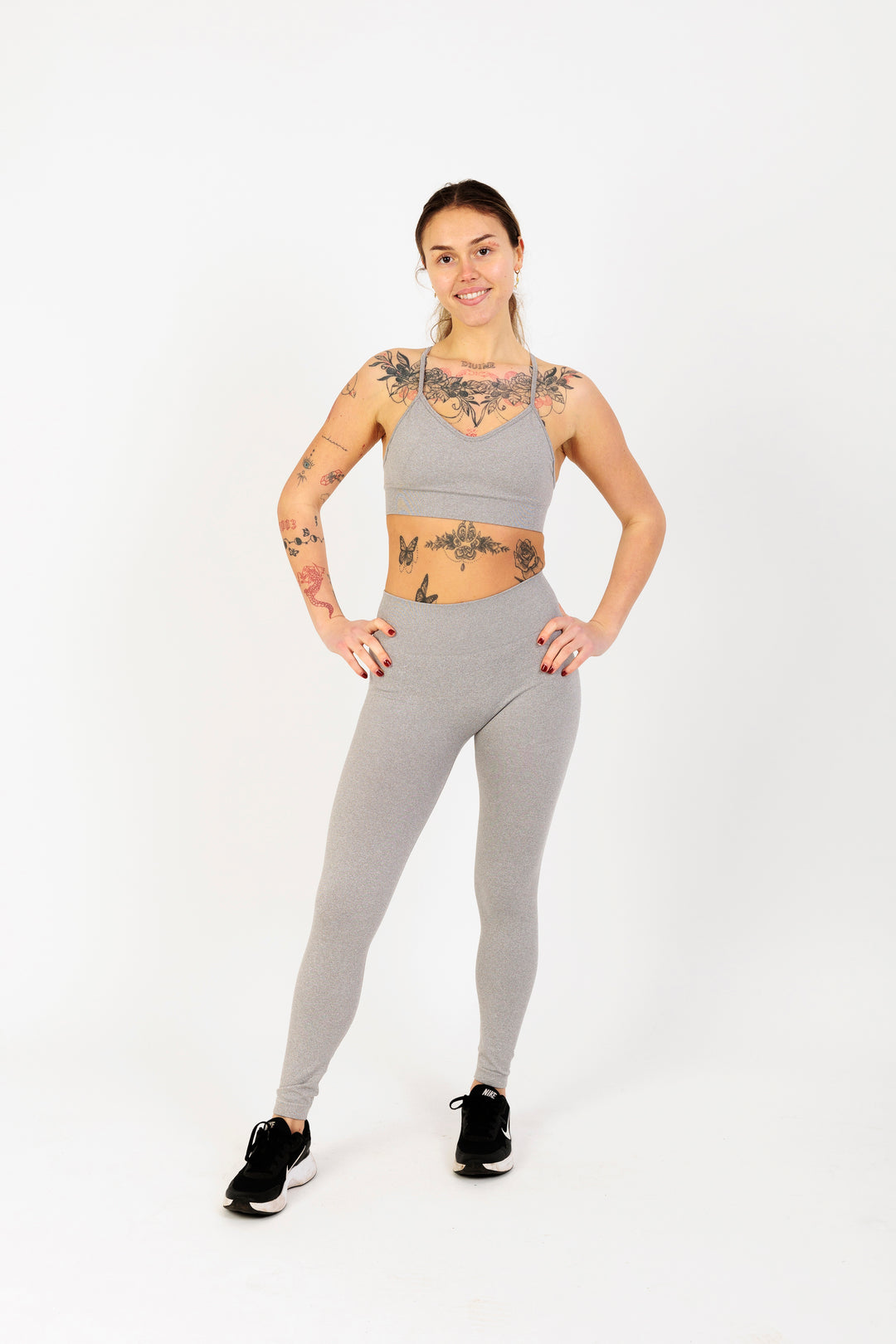 Crisscross Back Seamless Sports Bra in Grey