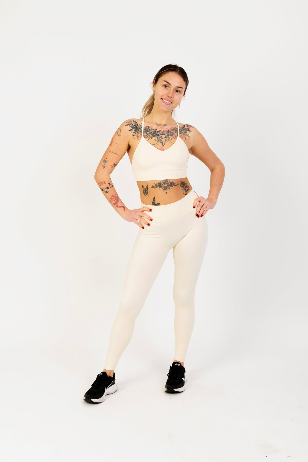 Crisscross Back Seamless Sports Bra in Cream