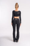 Women’s gym set: high-waist leggings with full-sleeve crop top for yoga