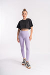 women in black oversized crop top for casual and fit look