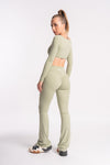 Moisture-wicking long-sleeve crop top with high-waist yoga pants