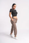 Relaxed-fit jogger track pants for women’s sports outfits